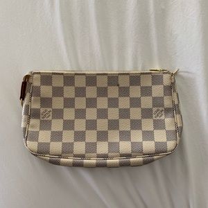 Louis Vuitton Damier Azur Pochette
